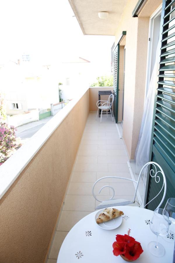 Guest House Lorenta Vodice Exterior foto