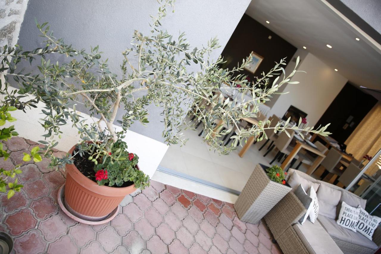 Guest House Lorenta Vodice Exterior foto